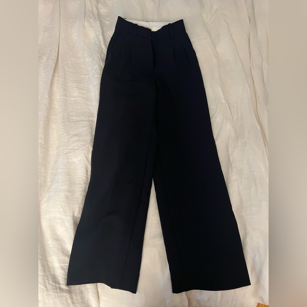 The Effortless Pants 00